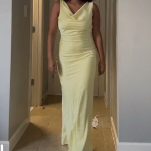 Elegant Yellow Sleeveless Dress